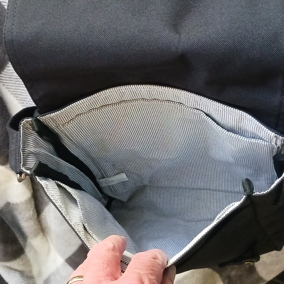 Carhartt cross body bag - Picture 3 of 6